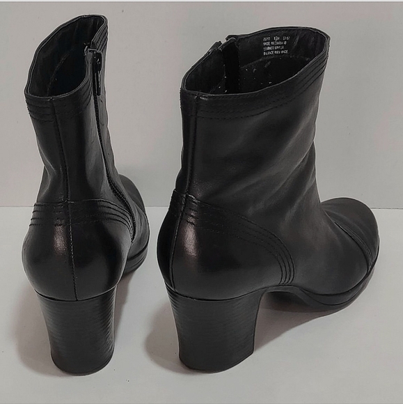 Clarks Black Leather Ankle Boots - Picture 3 of 10